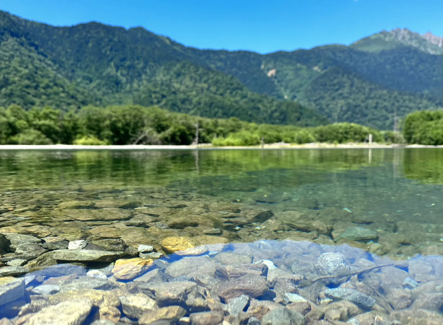 上高地の澄んだ景色