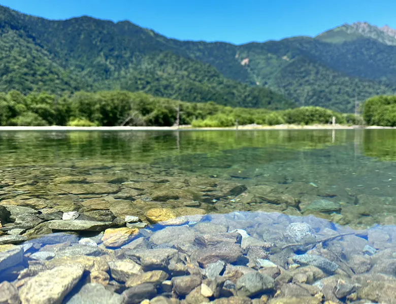 上高地の澄んだ景色